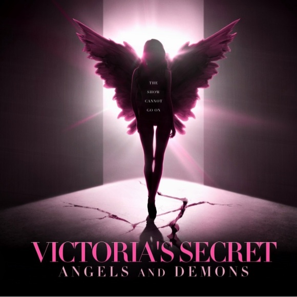 Victoria's Secret Dream Angels Black Floral
Lace Corset Top & Matching thongs. - Picture 14 of 14